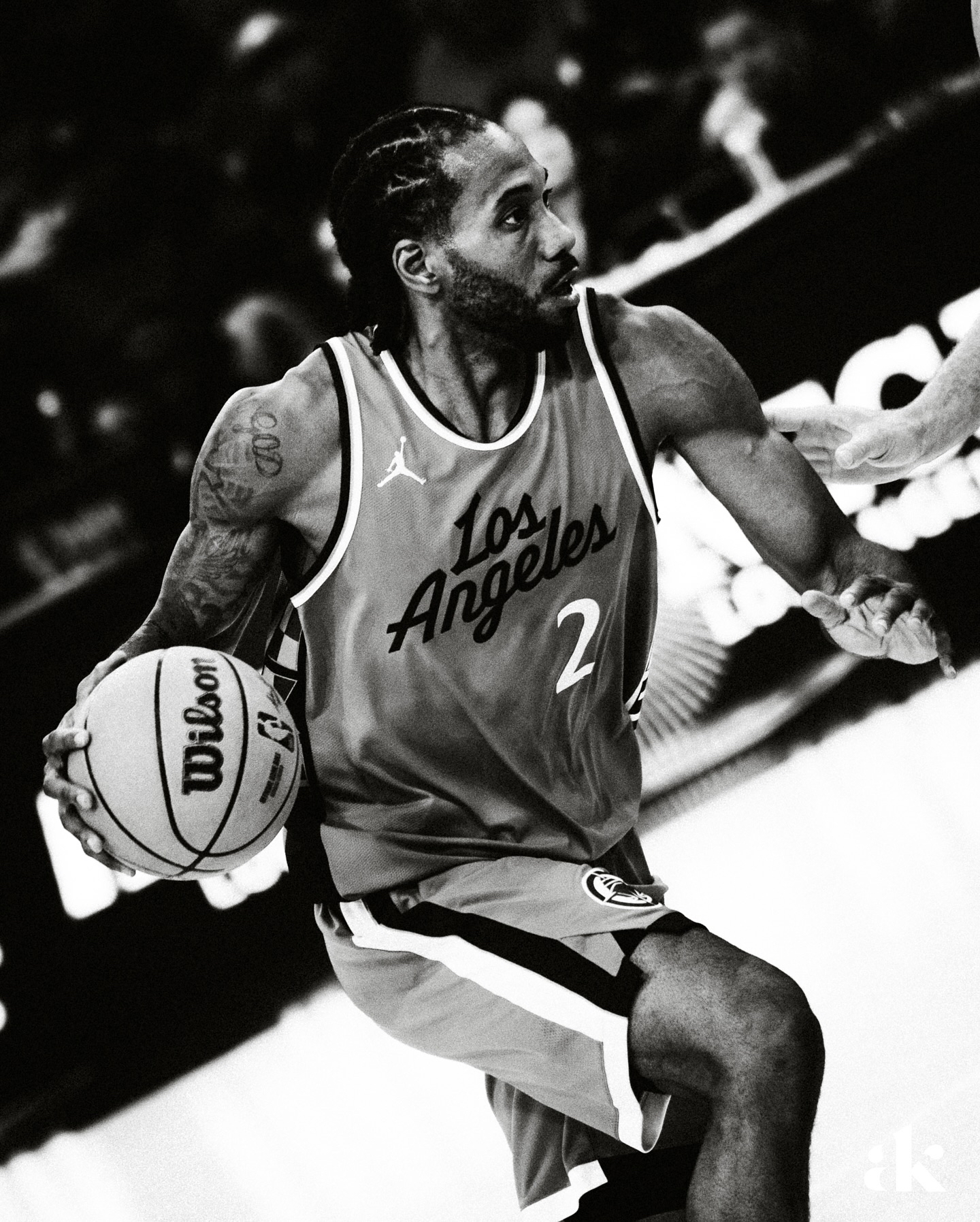 关于密尔沃基雄鹿训练开放日，赛后远射贴柱引欢呼，CBA季后赛在即，赛程密集仍需轮换的信息